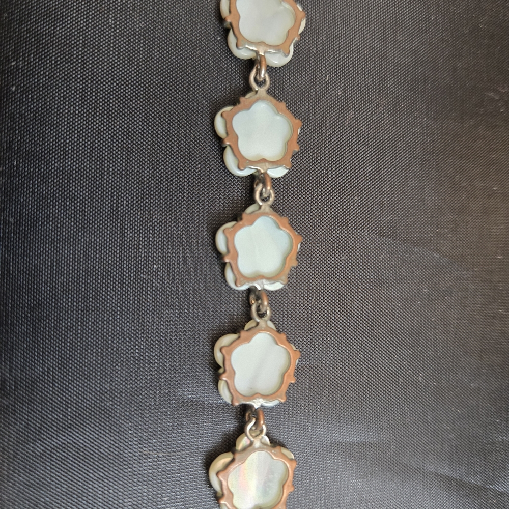 Vintage Carved Mother of Pearl Shell Plumeria Flower Link Bracelet - Picture 6 of 11